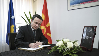 Kurti se upisao u knjigu žalosti povodm tragedije u Kočanima Kurti se upisao u knjigu žalosti povodm tragedije u Kočanima