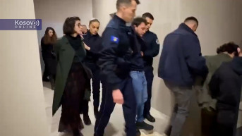 Protest i hapšenje aktivista koji su blokirali Kancelariju za energetiku u Prištini