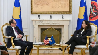 Osmani sa osobljem kongresa SAD