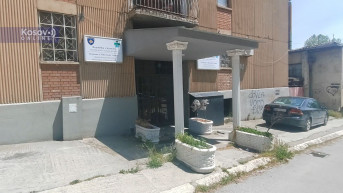 Table Republika Kosovo na javnom stambenom preduzeću Table Republika Kosovo na javnom stambenom preduzeću