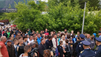 Građani Leposavića protestuju zbog preuzimanja Sportsko-turističke organizacije 