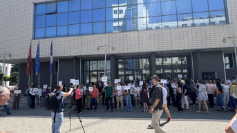 Protest ispred Skupštine Kosova