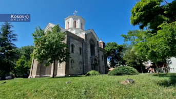 Uređivanje dvorišta crkve u Južnoj Mitrovici