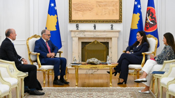 Vjosa Osmani i Stiven O'Mali
