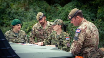 Hrvatski i britanski vojnici Kfora zajedno patrolirali u opštini Dečane