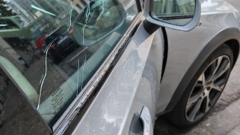 Pucano na automobil poljskog poslanika u Evropskom parlamentu