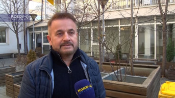 Glasači u Prištini