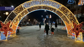 Novogodišnja dekoracija u Mitrovici 