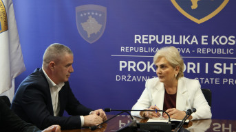  Laura Pula sa zamenikom generalnog direktora Kosovske policije 