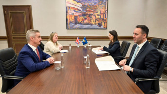 Gljauk Konjufca i Džonatan Hargrivs