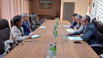 Hargrivs sa članovima Predsedništva Srpske liste