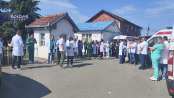 U Gračanici i Lipljanu i danas protesti podrške uhapšenim direktorima zdravstvenih i obrazovnih ustanova