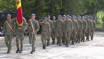 moldavcki vojnici stižu na Kosovo