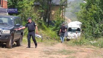 mehanizacija na Gazivodama, rušenje vikendica
