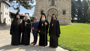 patrijarh Porfirije i pastor Berns u Visokim Dečanima