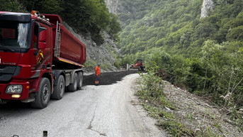 Radovi na putu, manastir Visoki Dečani
