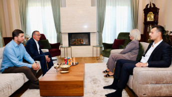 Bedri Hamza sa porodicom Tačija