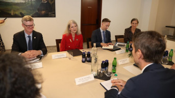 Ferit Hodža Alison Huker