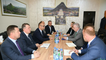 Srpska lista sa Dirkom Šibelom