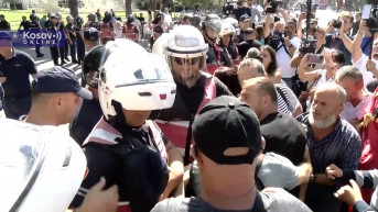 Tirana demonstracije 3
