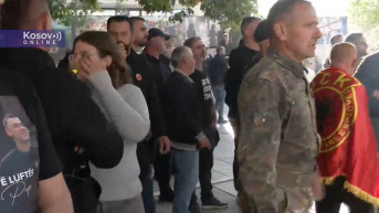 demonstranti ispred parlamenti