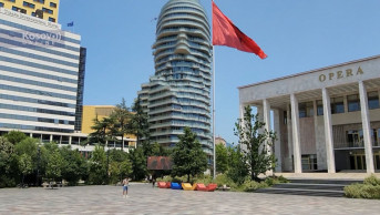 Tirana trg