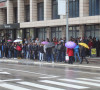 Cekanje u redovima ispred ambasade 