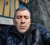 Nikola Manitašević ispred mađarske ambasade 