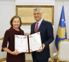 Linda Van Gelder i Hašim Tači 