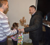 Srđan Popović čestitao Božić uz pečeno prase