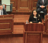 Vjosa Osmani za govornicom