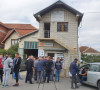 Građani čekaju probne tablice u Lapljem selu