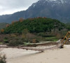 Izlivanje reke dovelo do urušavanja mosta