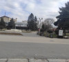 Spomenik Majci Terezi na mestu crkve Svete Trojice u centru Đakovice 