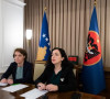 Vjosa Osmani i Donika Gervala