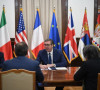 Vučić sa ambasadorima Kvinte.jpg