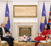 Akiro Mizutani i Vjosa Osmani