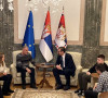 Vučić sa porodicom Srđana Petrovića.jpg