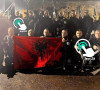 Kosovska policija sa zastavom Albanije na Jarinju