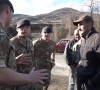 Britanski Kfor u razgovoru sa meštanima Drena
