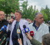 Milović ispred opštine Zvečan