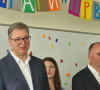 Vučić u obilasku škole