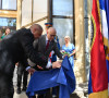 Ministar Vučević otkrio spomen-ploču i položio venac na grob dobrovoljca Janoša Rauka