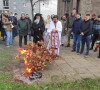 Paljenje badnjaka u Južnoj Mitrovici