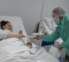 "Srpska solidarnost" darivala porodilje i bebe rođene tokom praznika na Kosovu