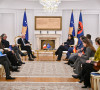 Vjosa Osmani sa šefovima diplomatskih misija i predstavnicima međunarodnih organizacija na Kosovu