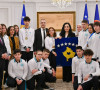 Osmani sa učenicima Marif škole