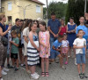 Pred crkvom u Babinom Mostu pesnici kazivali svoje stihove
