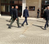 Aljbin Kurti stiže u parlament, Ekonomija onlajn