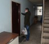 Volonteri - podela pomoći penzionerima